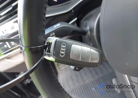 2019 Audi Q8 55 Premium из США, поврежденный, VIN WA1CVAF10KD035678